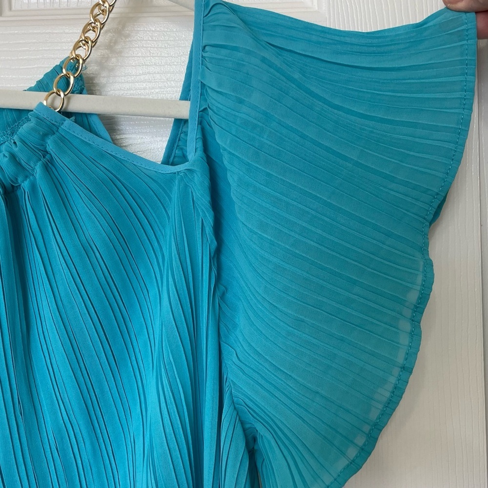 Pink & Lime Women’s Size 3X Cold Shoulder pleated Blue fabric with Gold chain - Picture 5 of 9